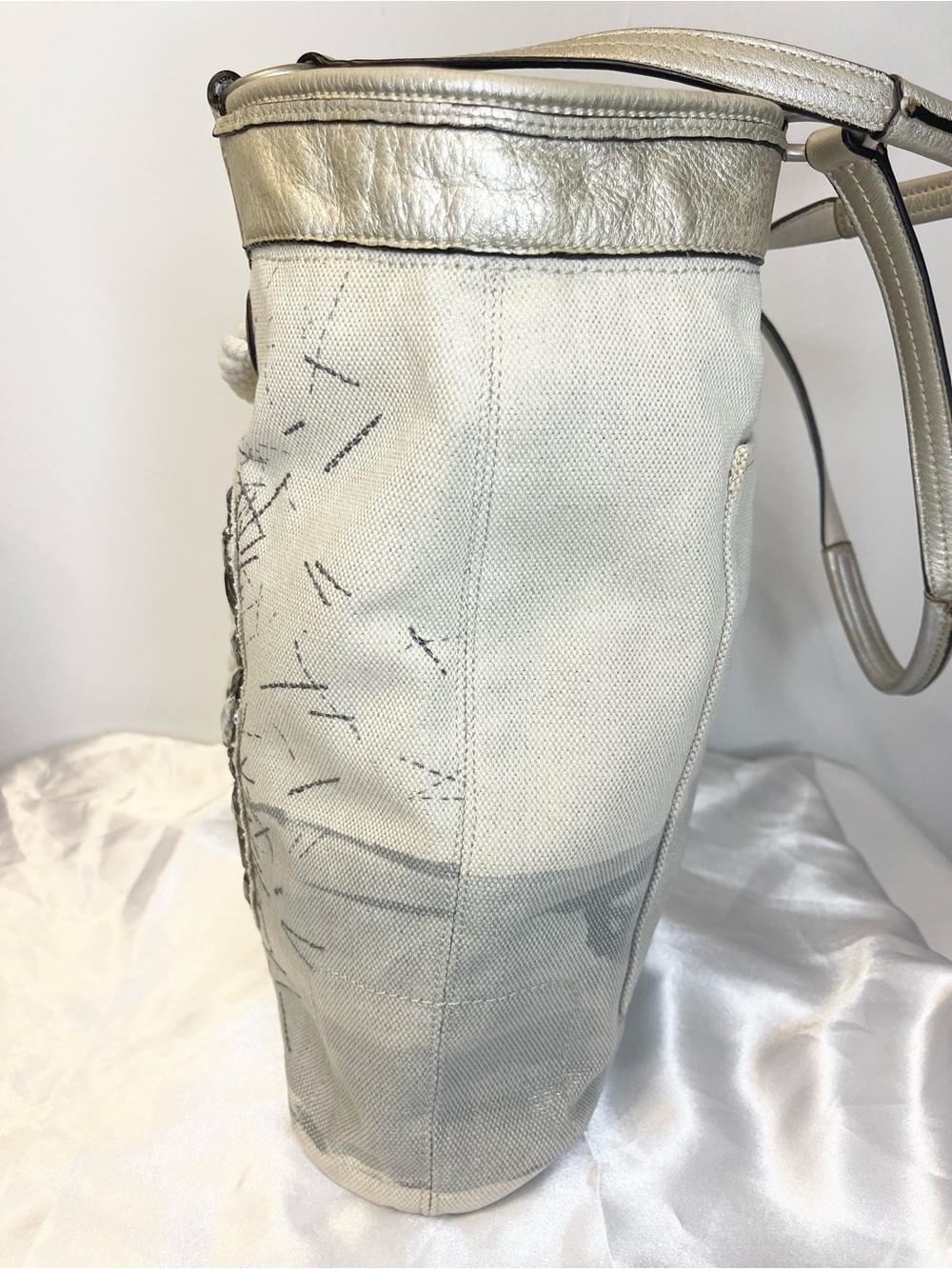 Coach Audrey Leigh Seahorse Beach Tote Bag (Style #17039) Limited Edition - Picture 6 of 17